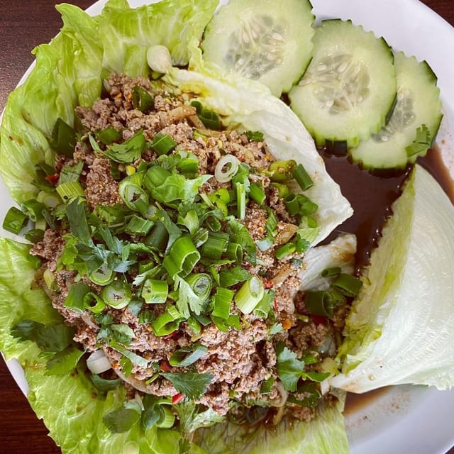17. Larb.