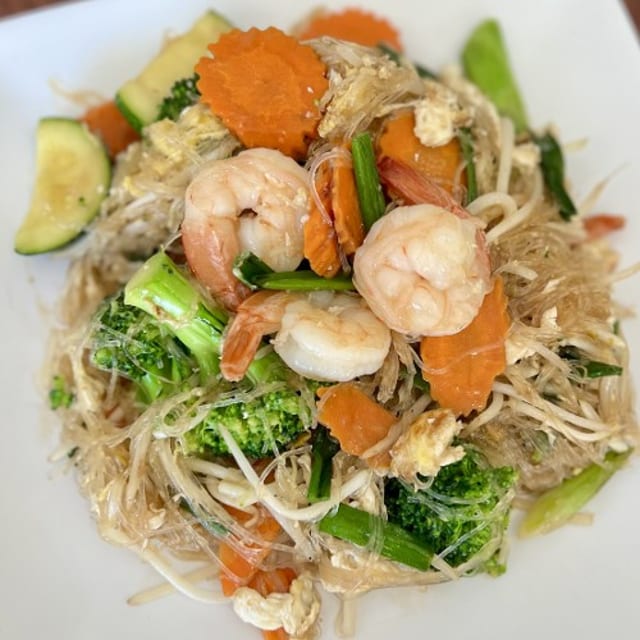 23. Pad Woon Sen.